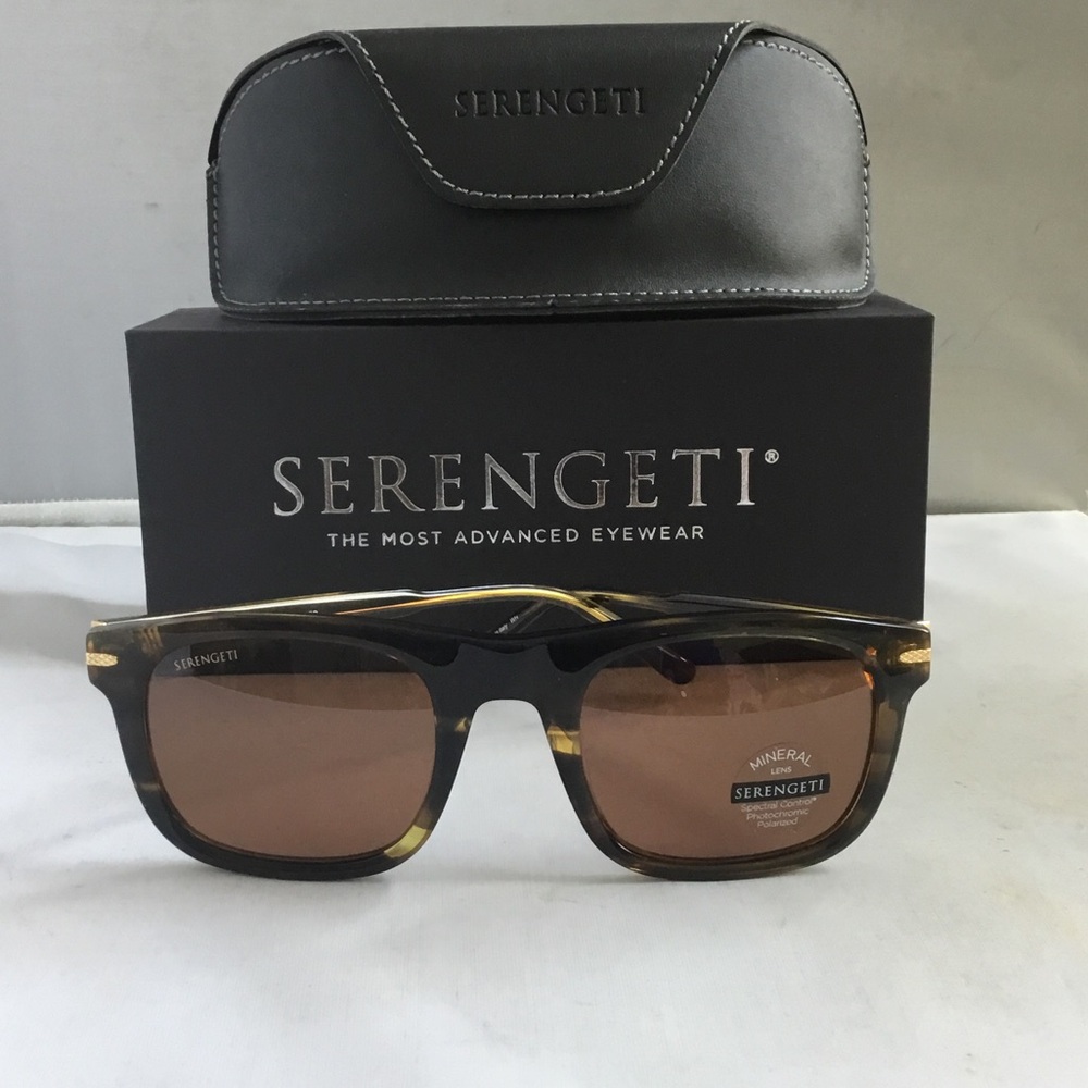 Serengeti Charlton Tortoiseshell Frame Sunglasses Polarized Photochromic Driver